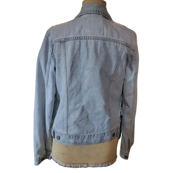 Vintage Levi's Denim Jacket - Picture 2 of 9